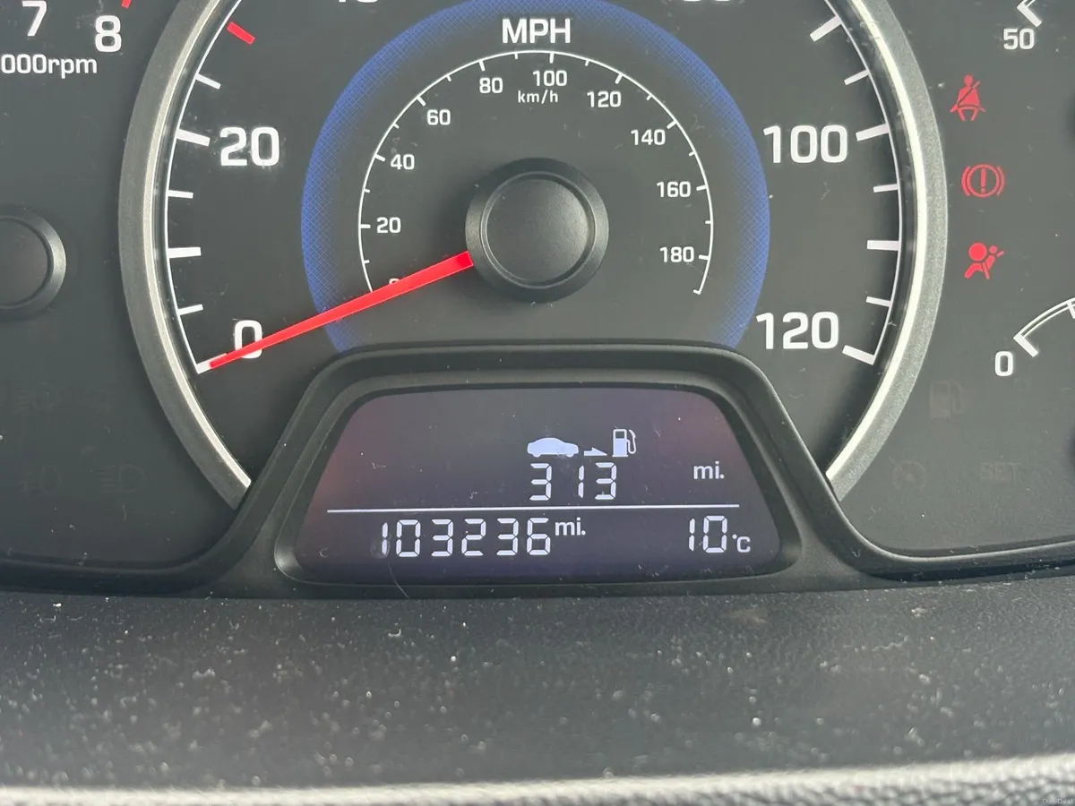 Hyundai i10 2014 - Image 2