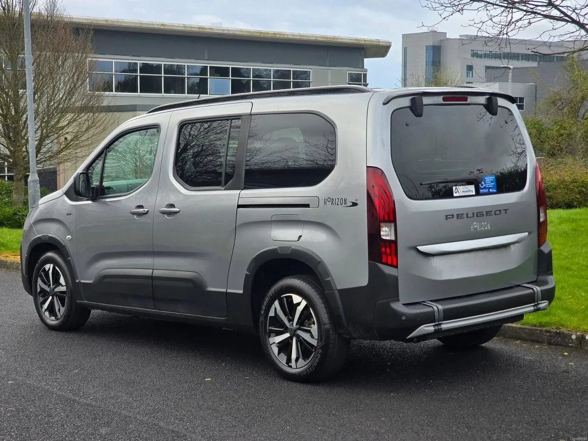 Peugeot Rifter Wheelchair Accessible Vehicle - Image 2