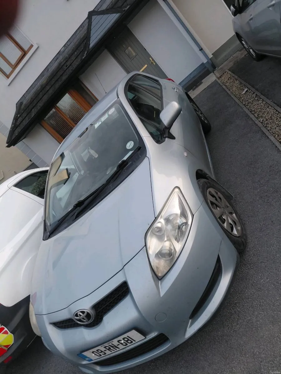 2009 1.4 Auris w/ test - Image 3