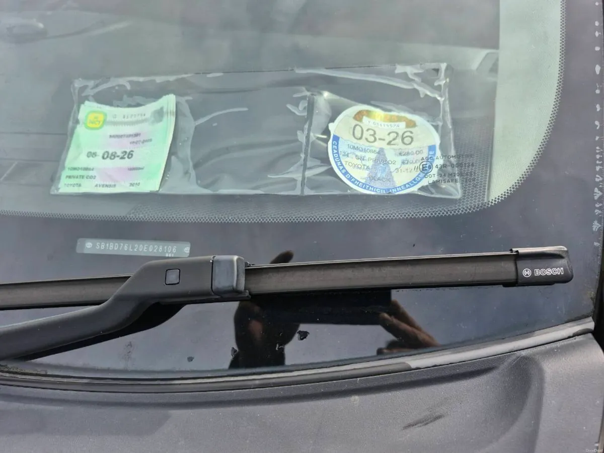 2010 toyota avensis - Image 3