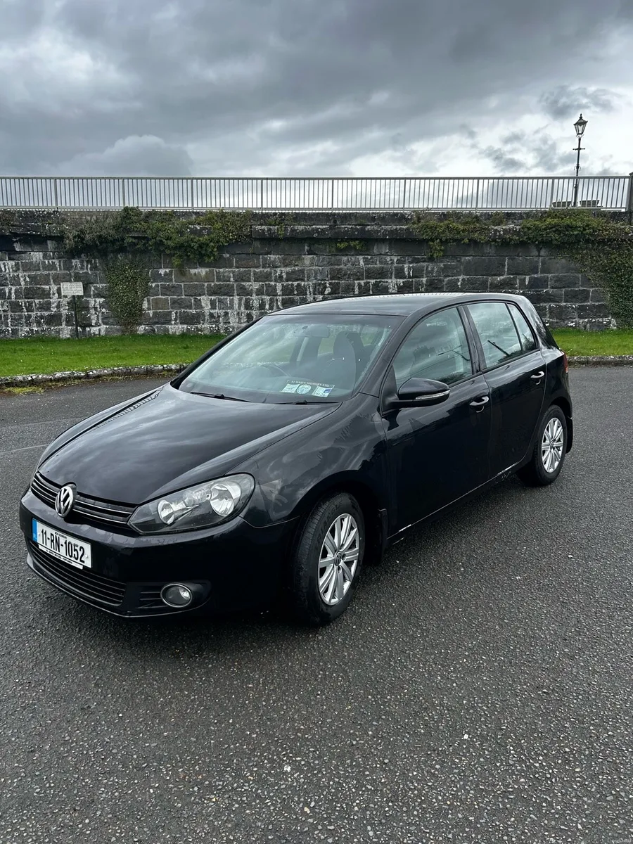 2011 Volkswagen Golf 1.6 TDI - Image 1