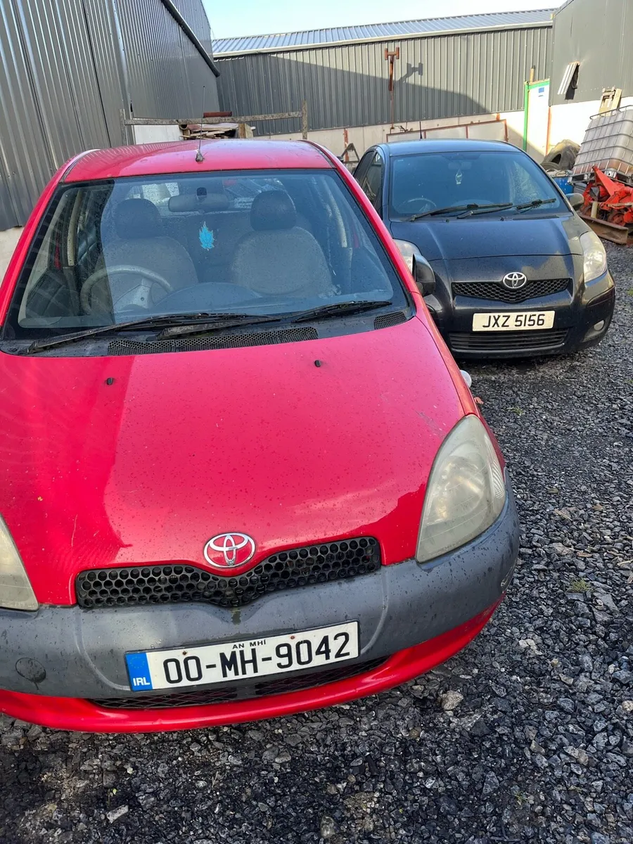 Toyota Yaris by two years are 2000and2010 - Image 1