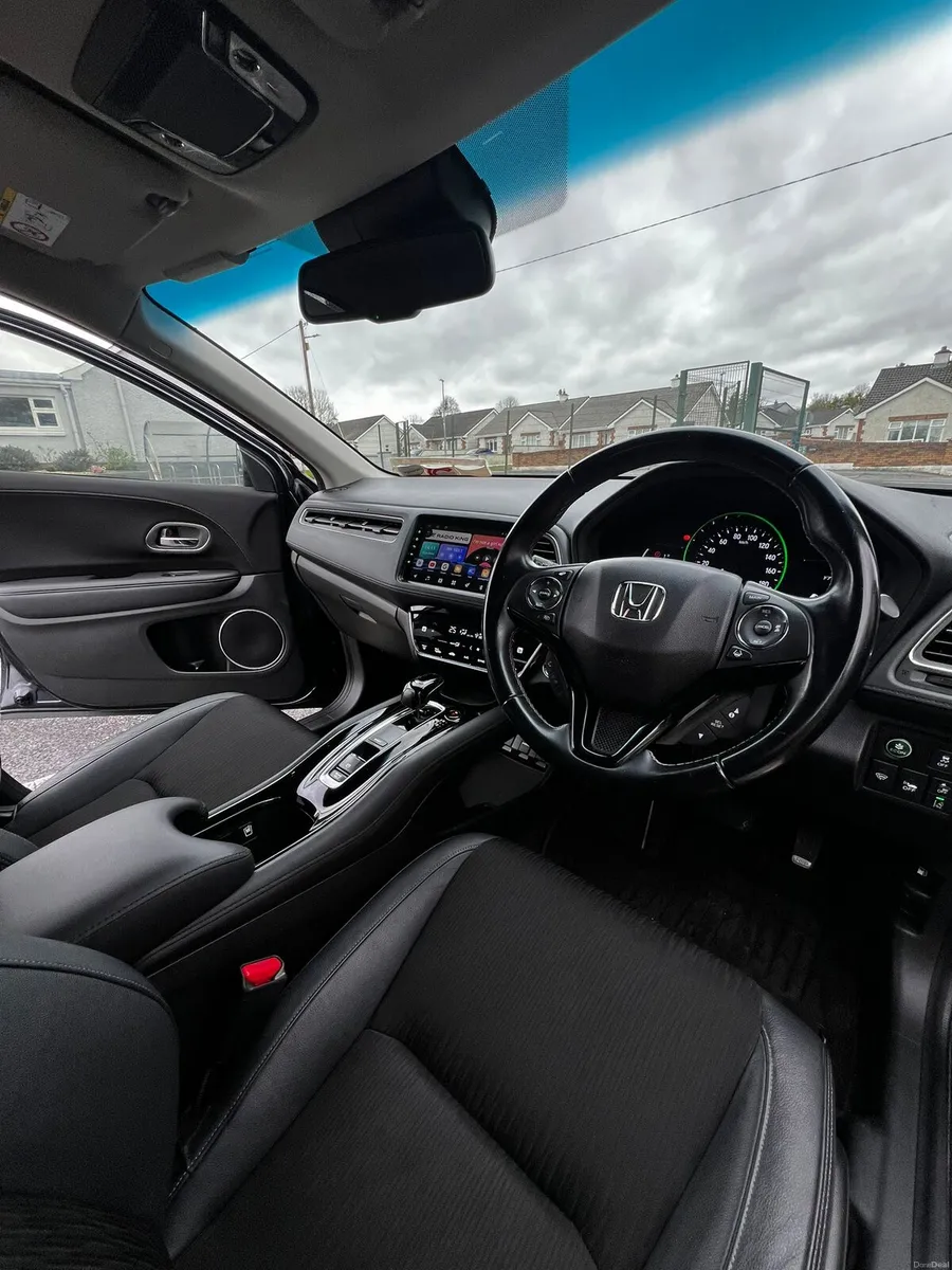 Honda Vezel 2018 | 1.5 Hybrid Automatic New NCT - Image 4