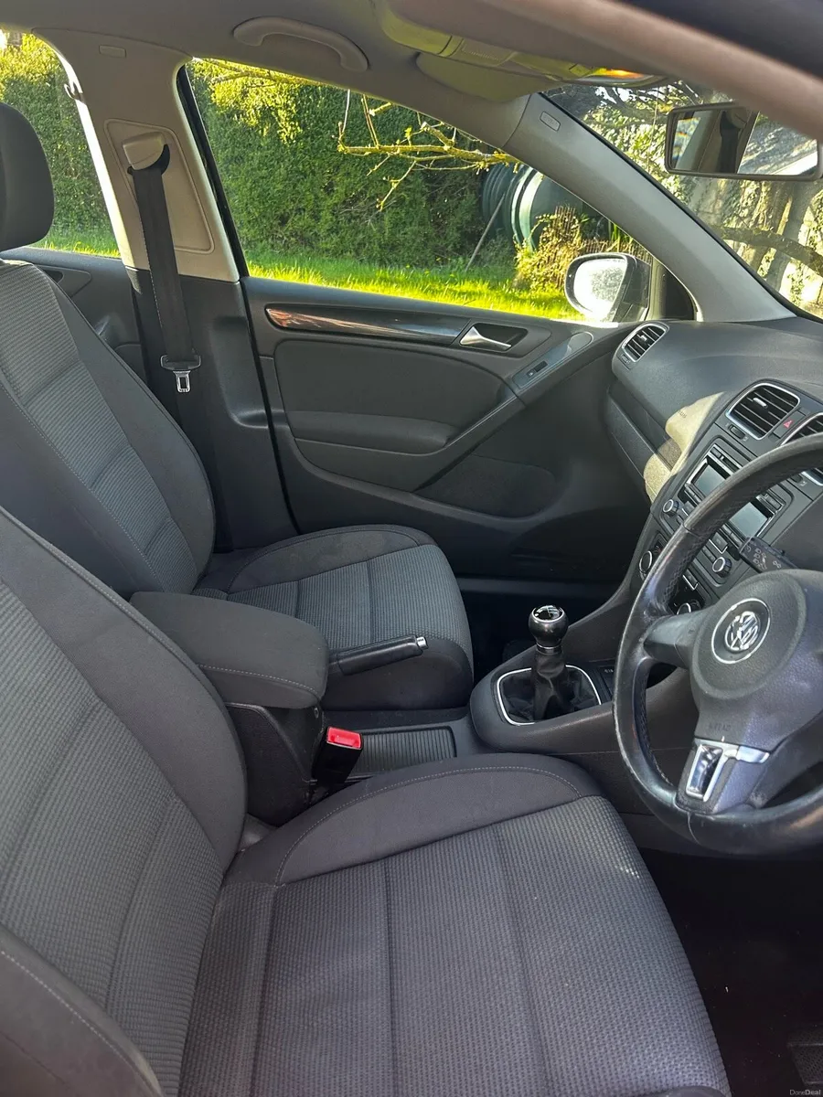 2011 Volkswagen Golf 1.6 TDI - Image 4