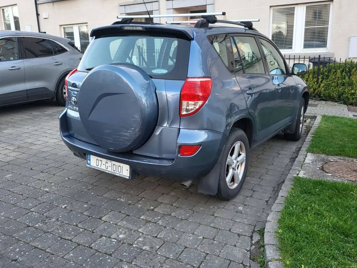 Toyota RAV4 2007 - Image 2