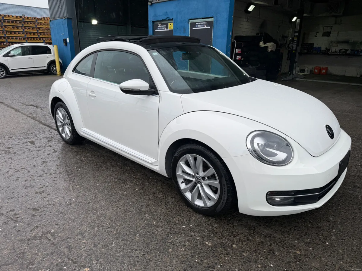 2012 Volkswagen Beetle Auto / Leather Spec - Image 3