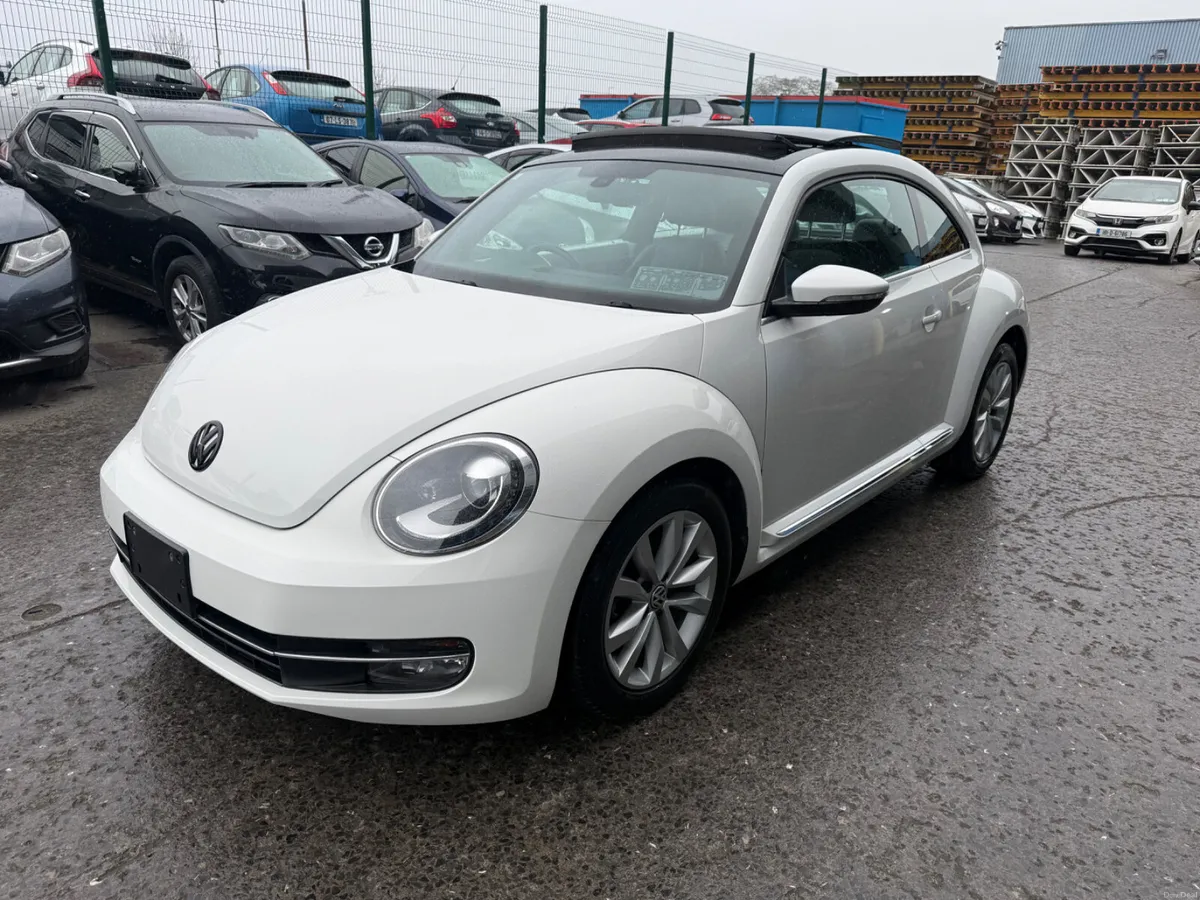 2012 Volkswagen Beetle Auto / Leather Spec - Image 1