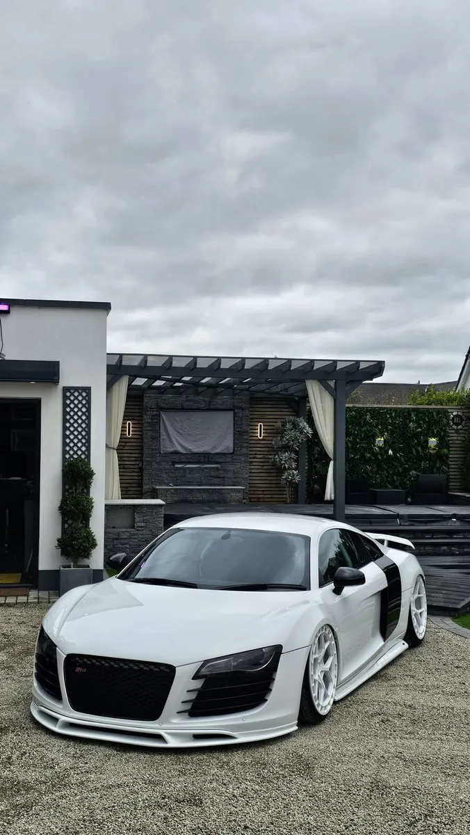 Audi r8 twin supercharged - Image 2