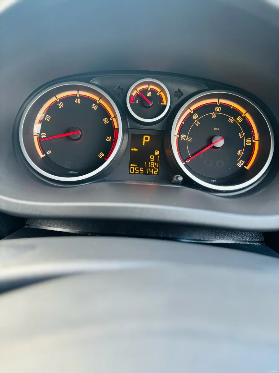 Corsa Automatic Low mileage - Image 4