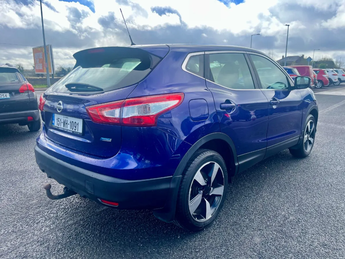 Nissan Qashqai 1.5 DSL XE 4DR - Image 3