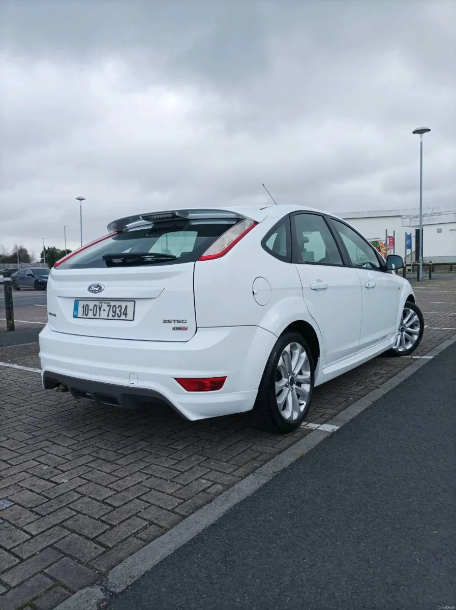 2010 FORD FOCUS ZETEC S - Image 2