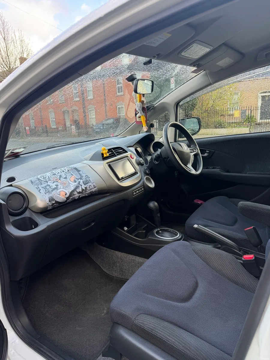 Honda fit 2013 - Image 2