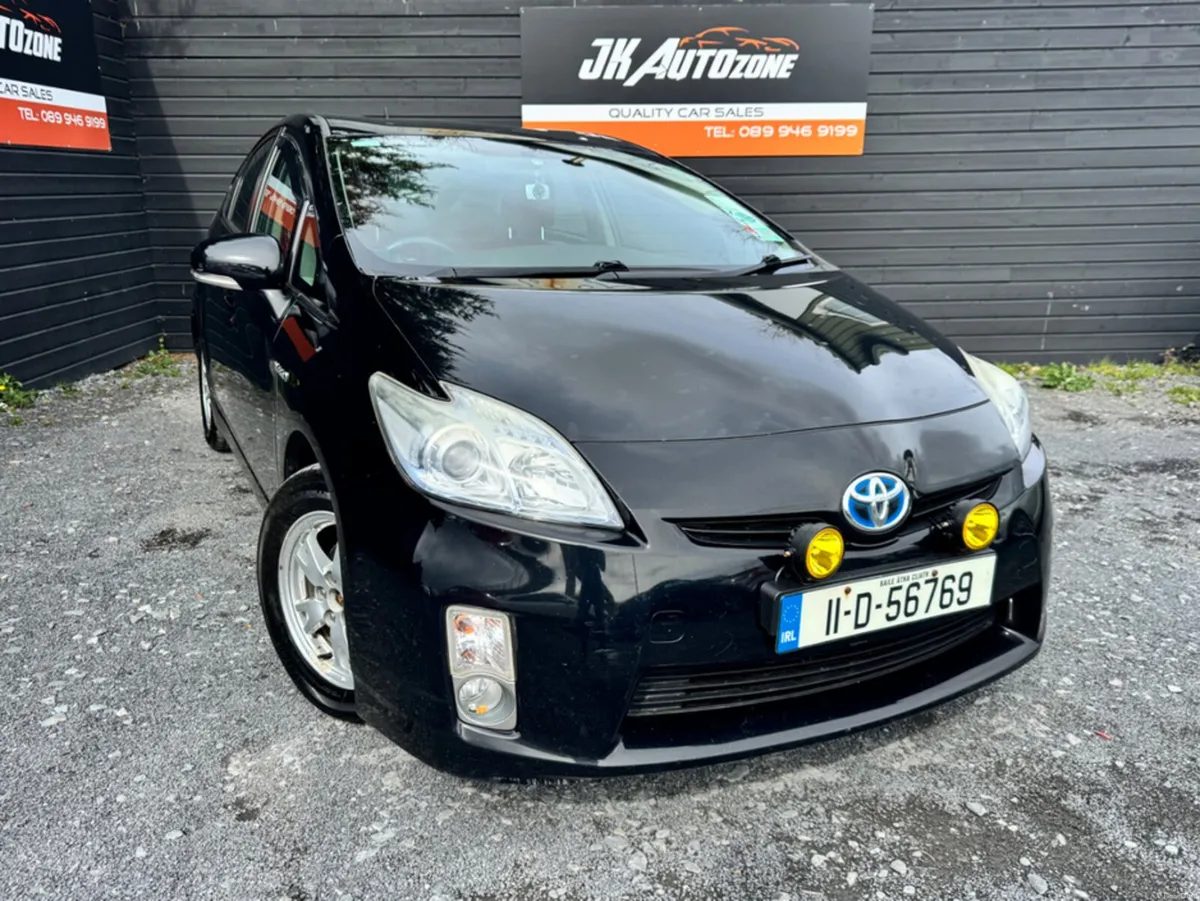 Toyota Prius 1.8 VVT-I T3 HYBRID 5DR AUTO - Image 1
