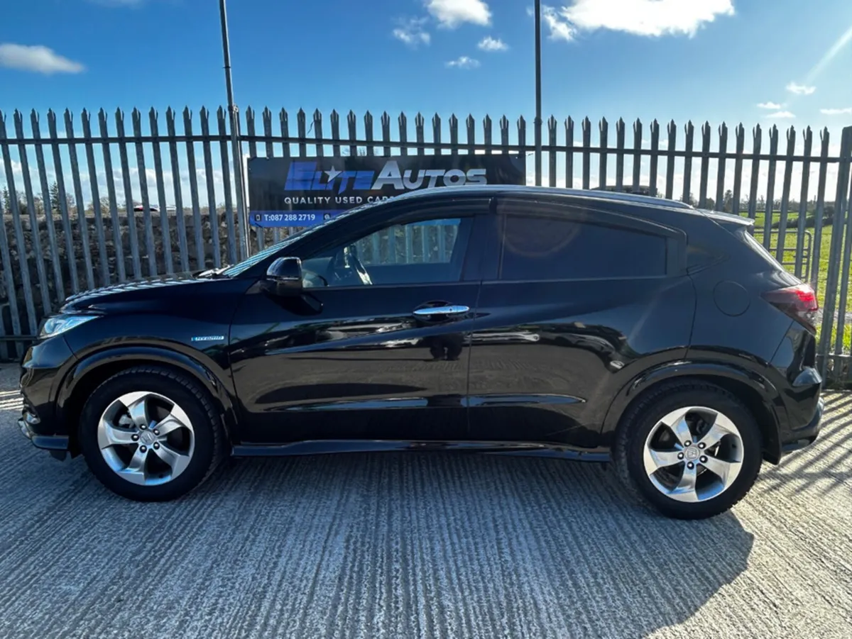 Honda Vezel Self Charging Hybrid RS - Image 4