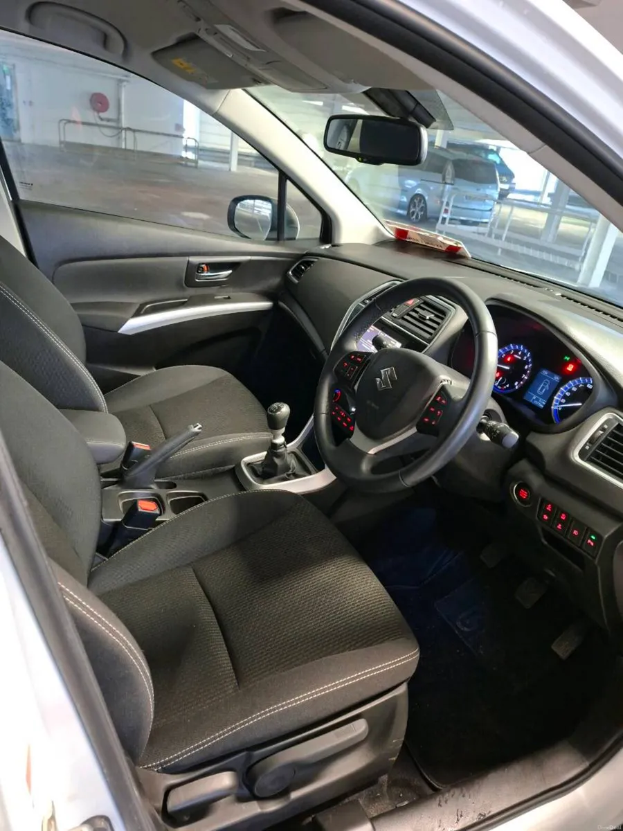 Suzuki Sx4 SUV 15000km - Image 2