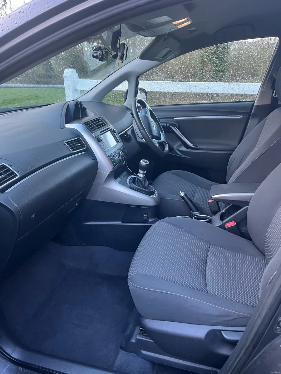 151 Toyota Verso 7 Seater - Image 3