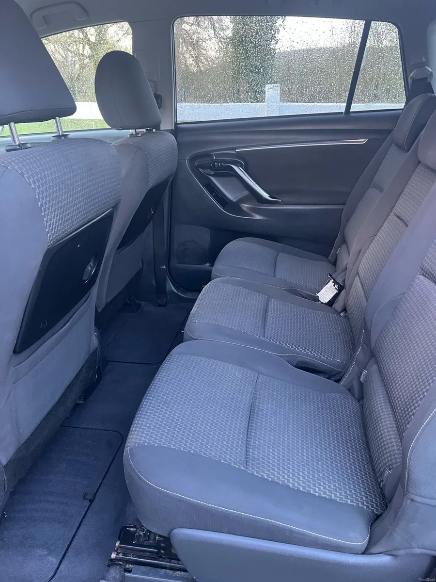 151 Toyota Verso 7 Seater - Image 4