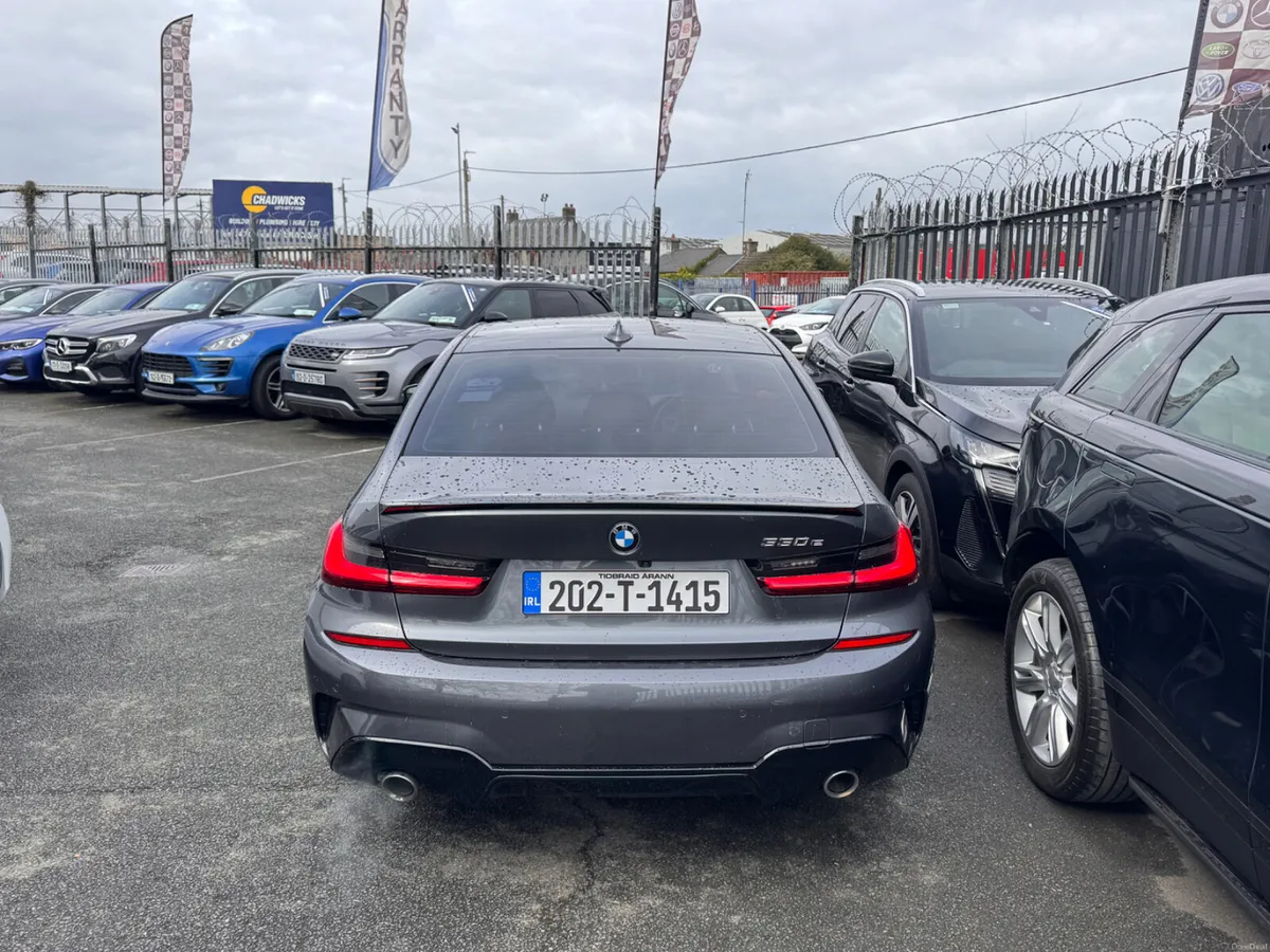 2020 BMW 3-Series Hybrid - Image 6