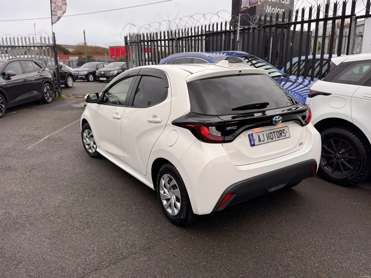 2020 TOYOTA YARIS HYBRID - Image 4