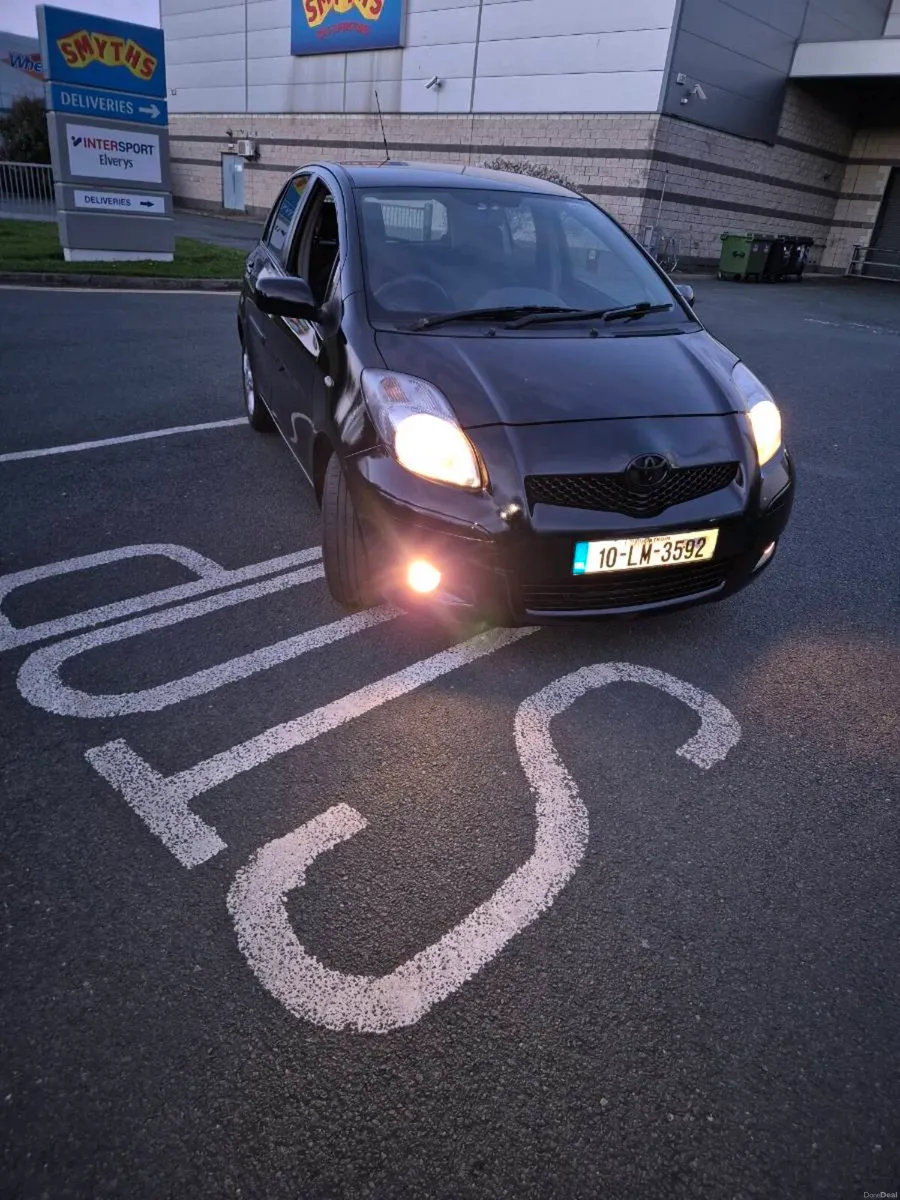 2010 yaris - Image 1