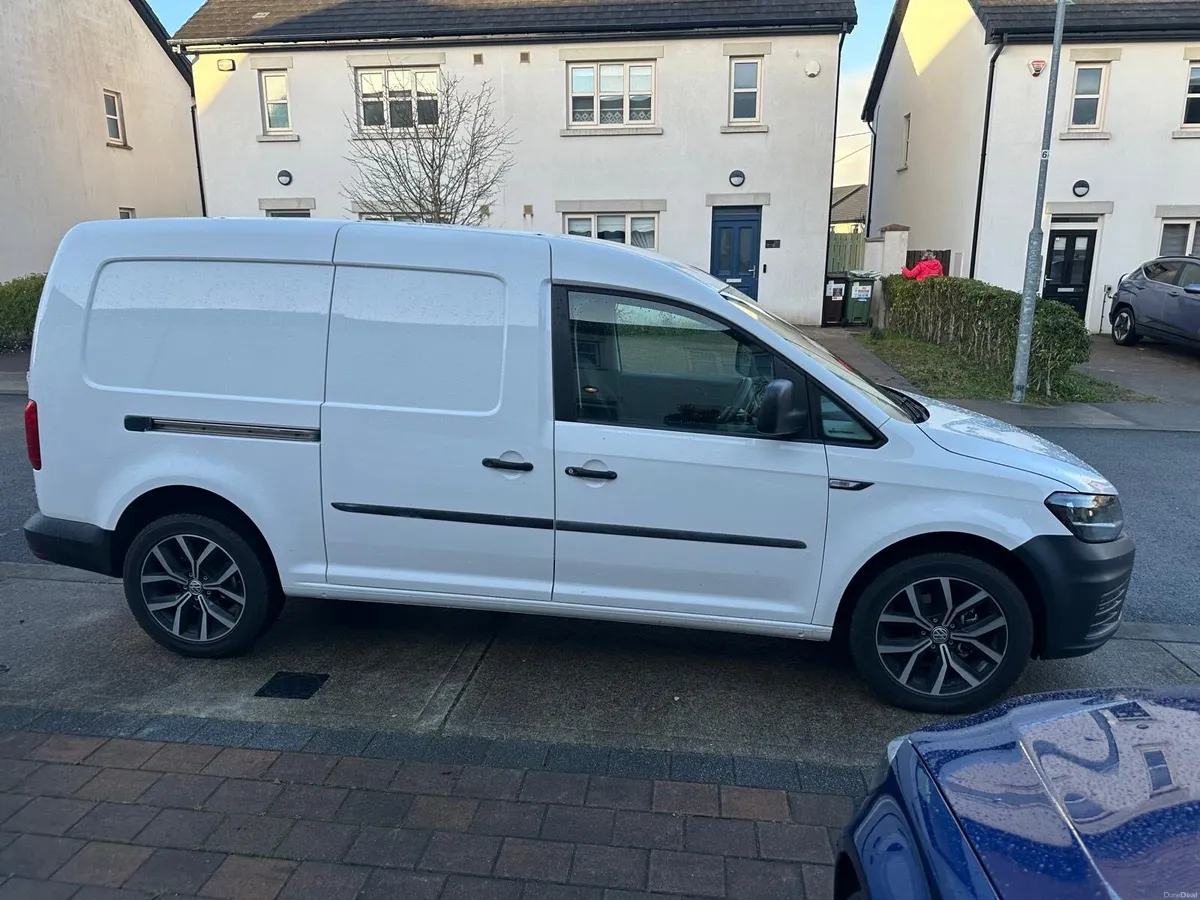 Volkswagen Caddy Maxi Commercial Van - Image 2