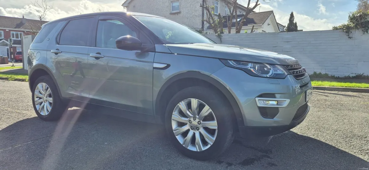 Land Rover Discovery 2015 HSE LUX | 2.2L SD4 7S - Image 3