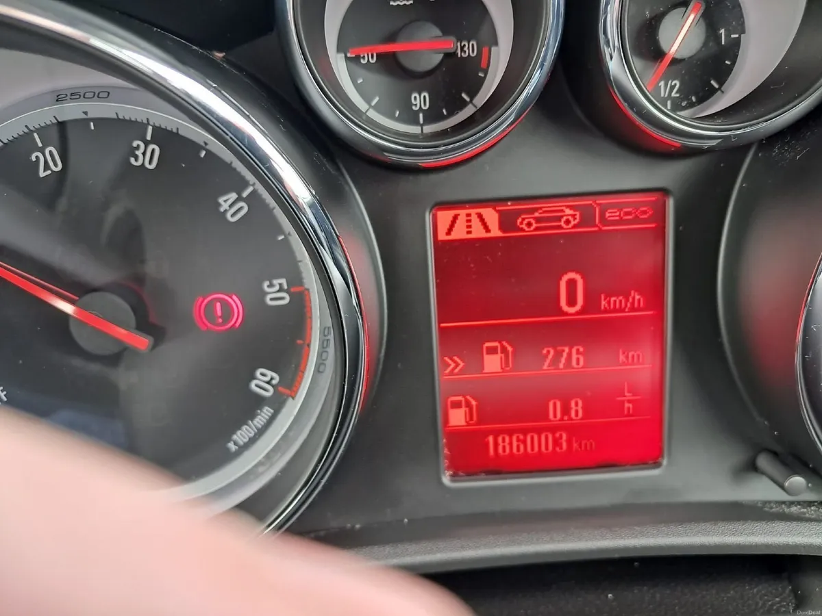 Opel Astra 2015 - Image 2