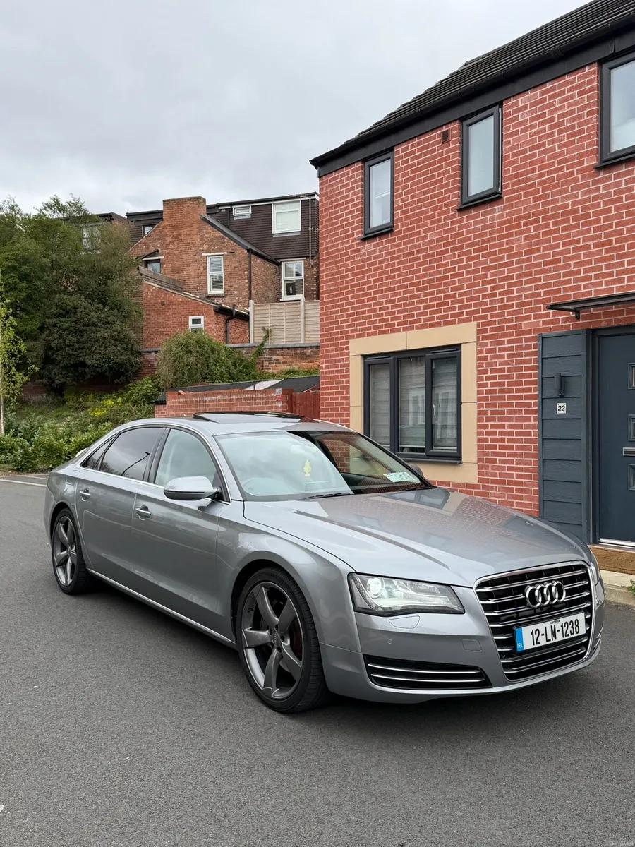 Audi A8L executive 2012 3.0D - Image 1
