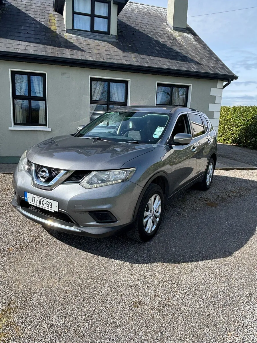 2017 Nissan X- Trail 7 seater - Image 1