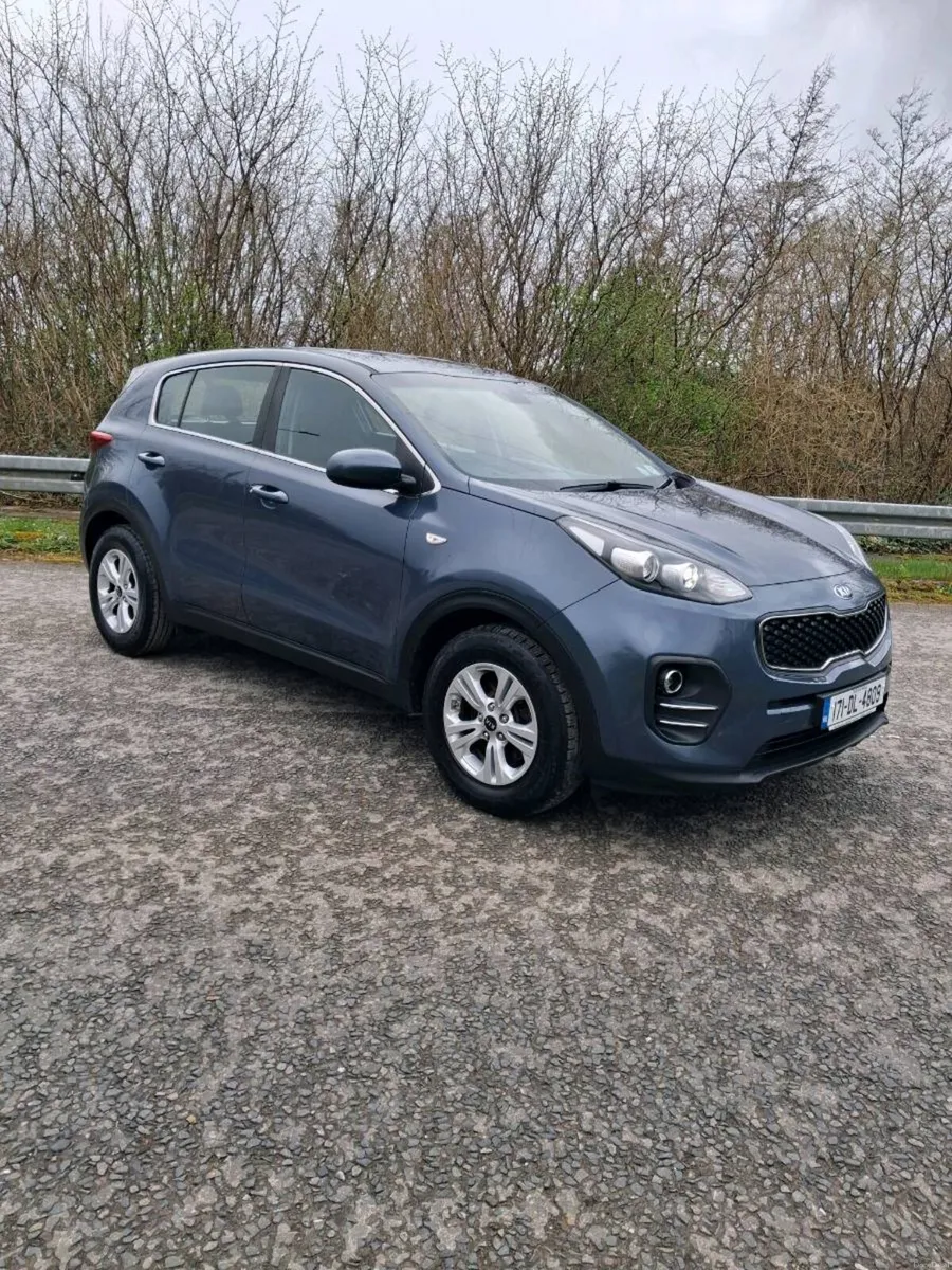 2017 kia sportage - Image 2