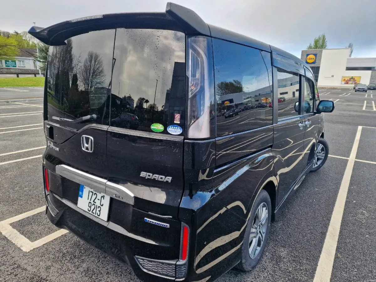 2017 Honda Stepwagon hybrid 1.5L 7 seater 82k km - Image 4