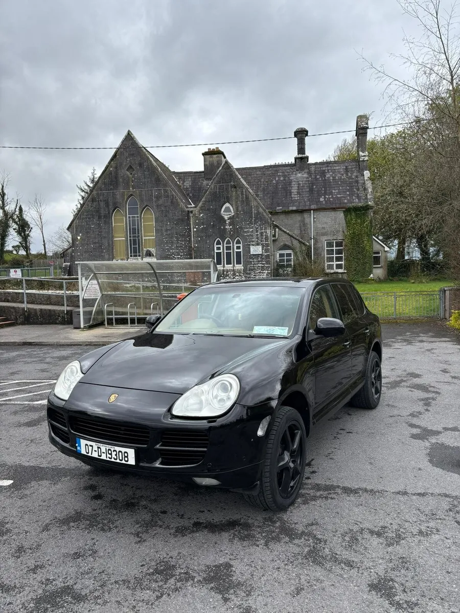Porsche cayenne - Image 1