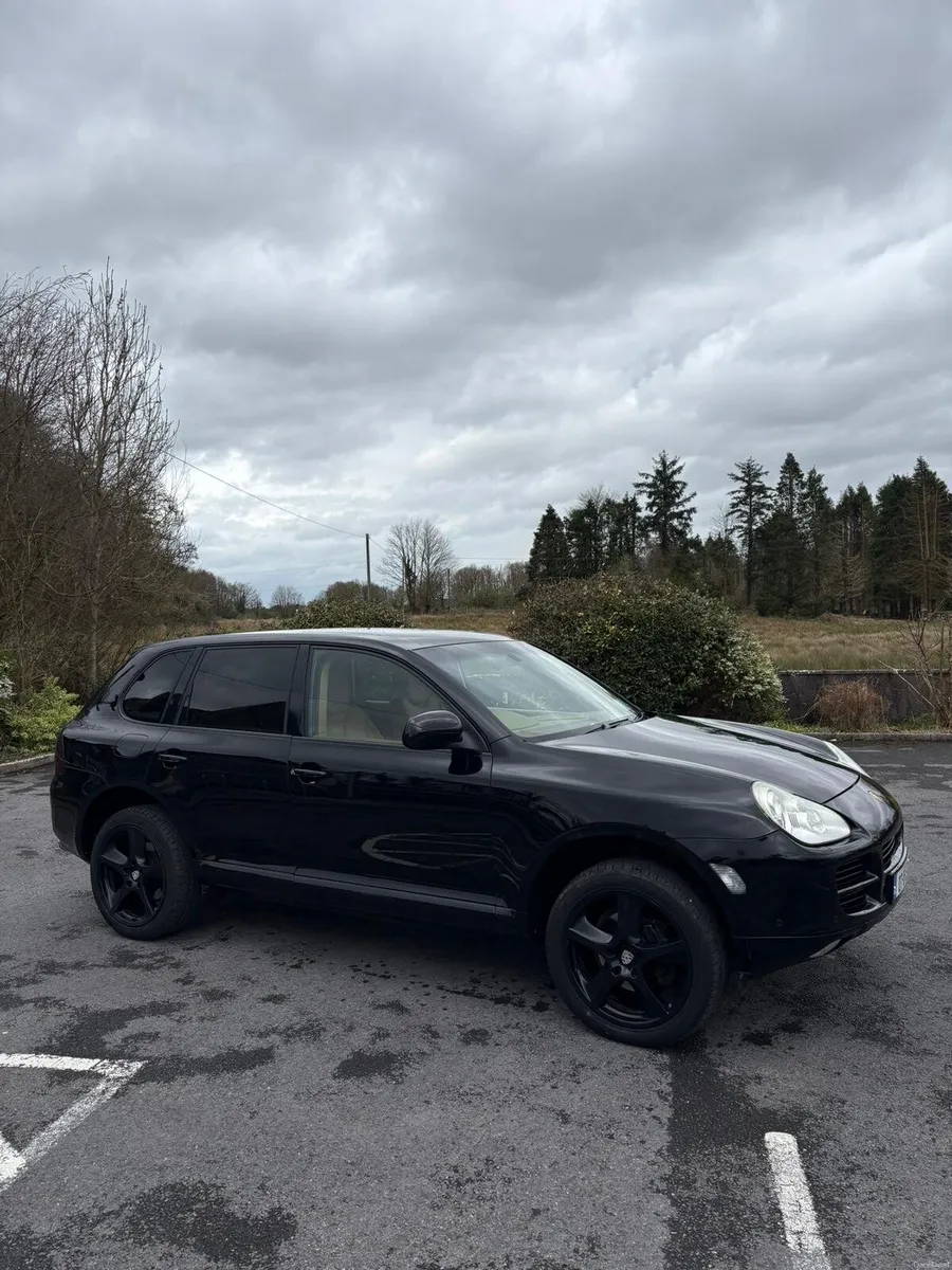 Porsche cayenne - Image 3