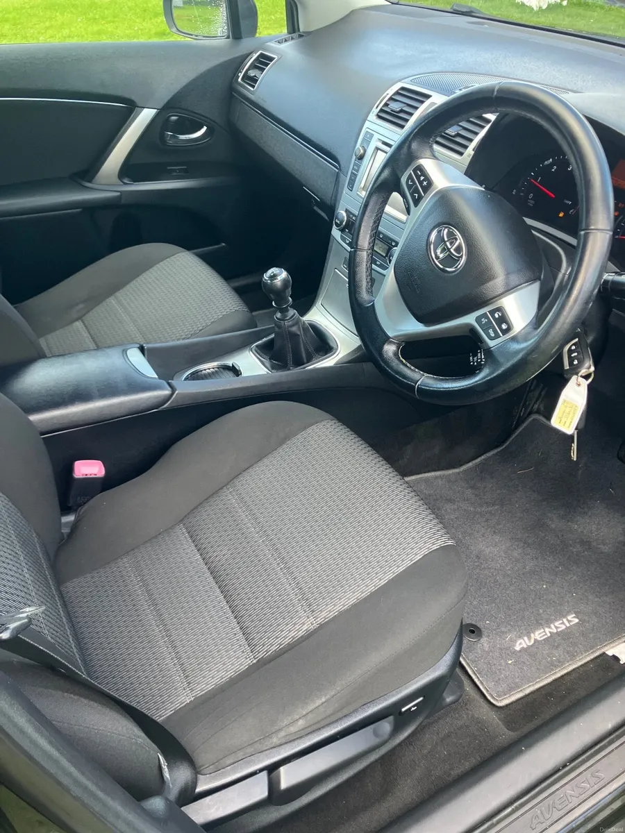 Toyota Avensis 2012 - Image 3