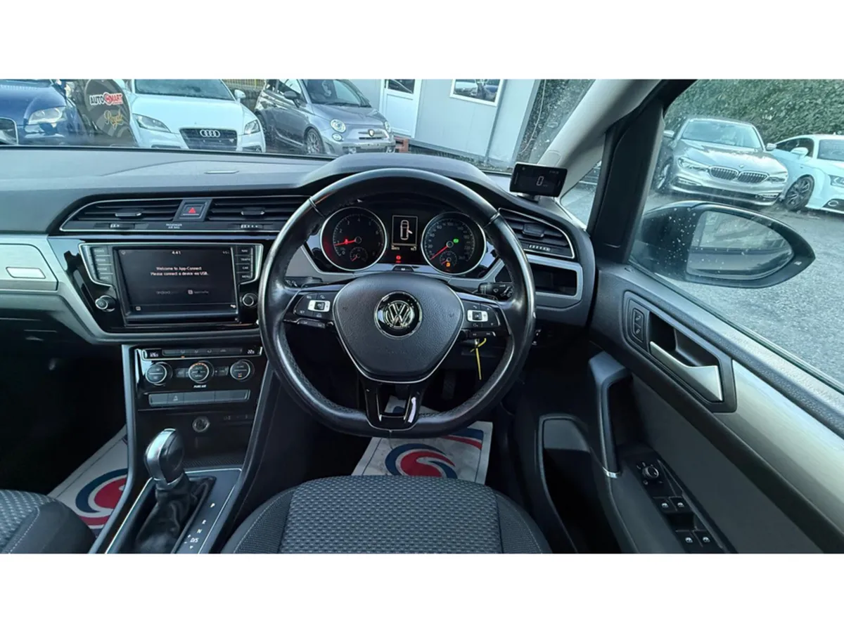 Volkswagen Touran 162 REG // 1.4 TSI // AUTOMATIC - Image 4