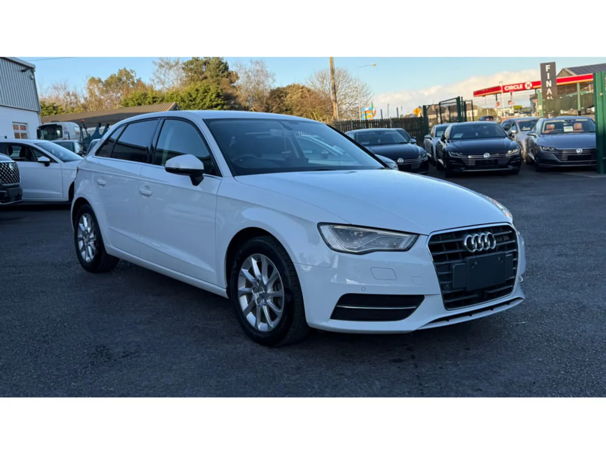 Audi A3 161 // 1.4 TFSI // AUTOMATIC // ONLY 61 K/ - Image 3