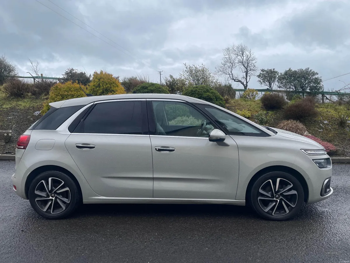 Citroen C4 Picasso DIESEL ESTATE - Image 3