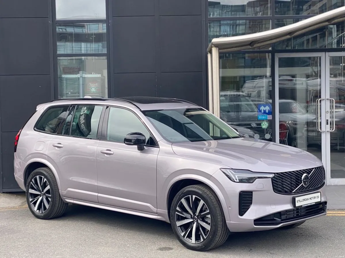 Volvo XC90 T8 Dark Plus AWD (PHEV) - Image 1