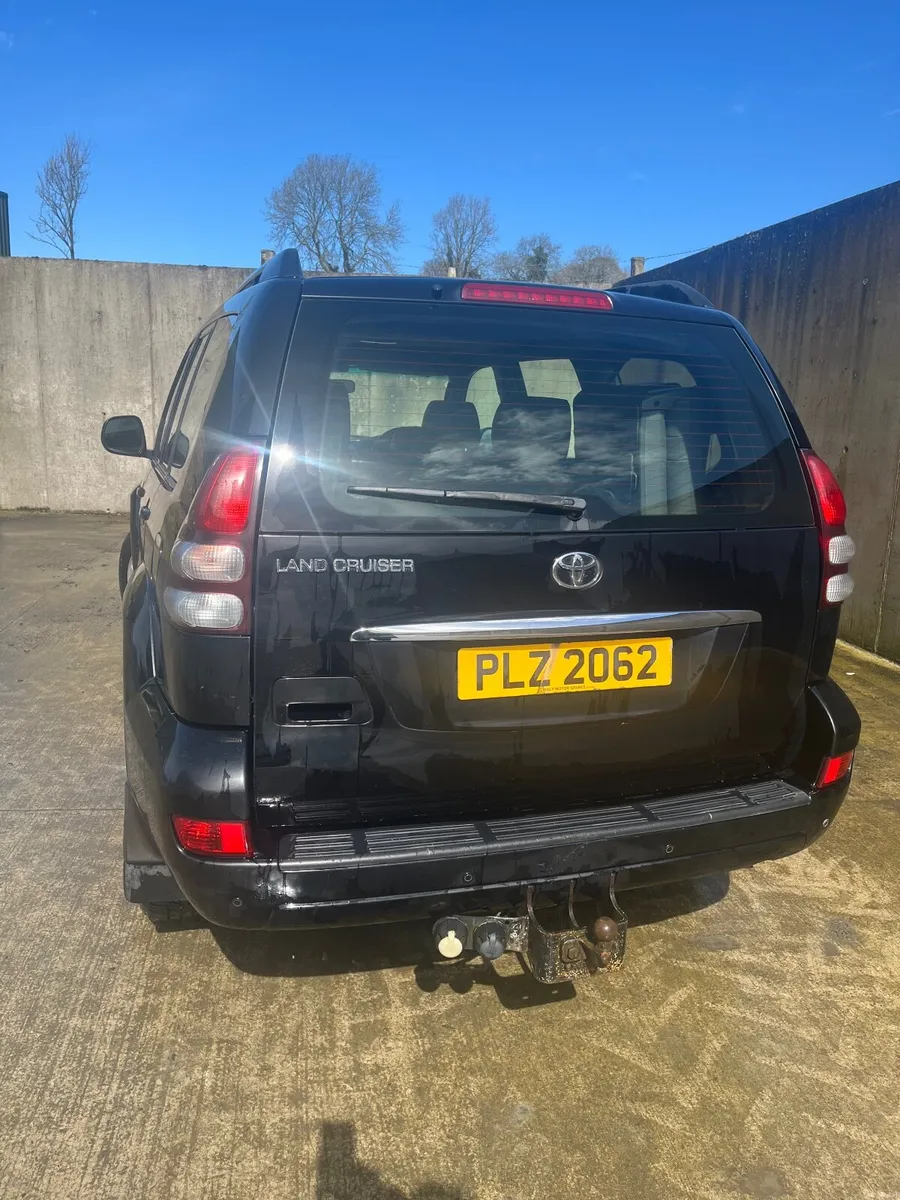 Toyota Land Cruiser 2005 - Image 2