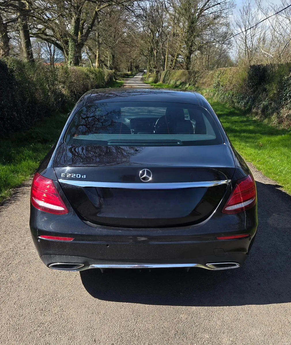 Mercedes-Benz E-Class 2018 - Image 2