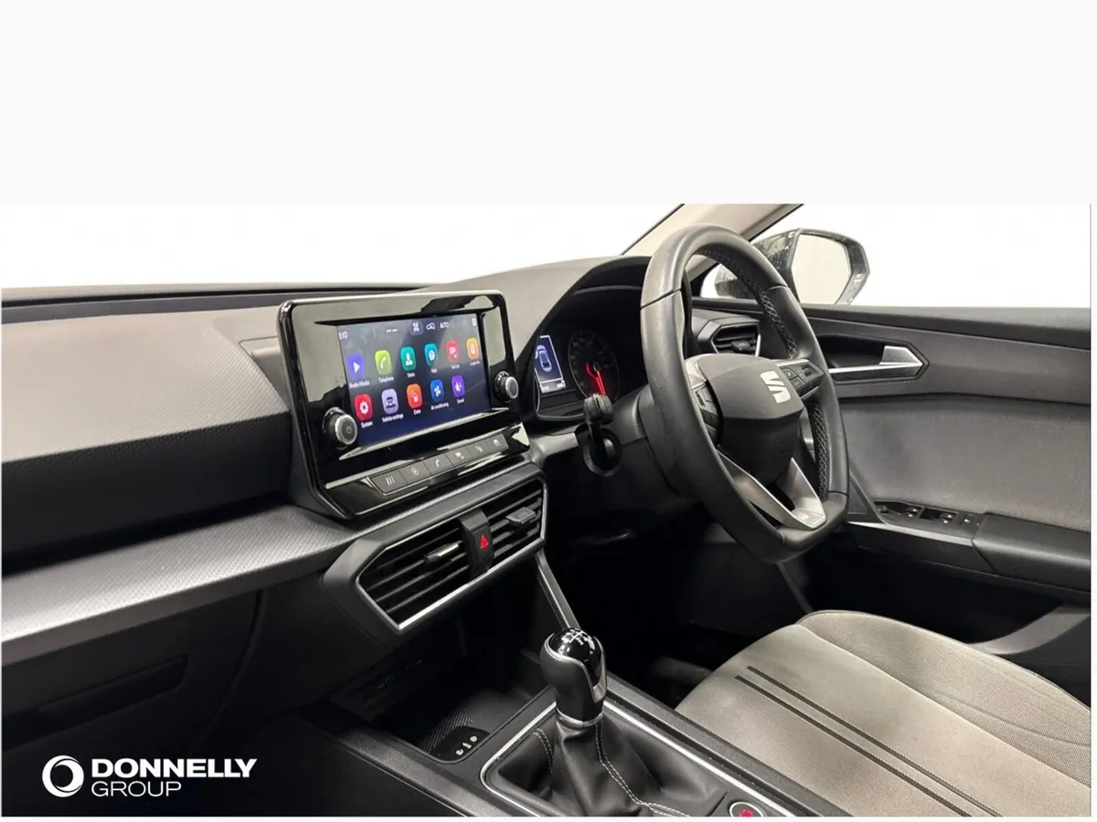 SEAT Leon Diesel Hatchback SE - Image 2