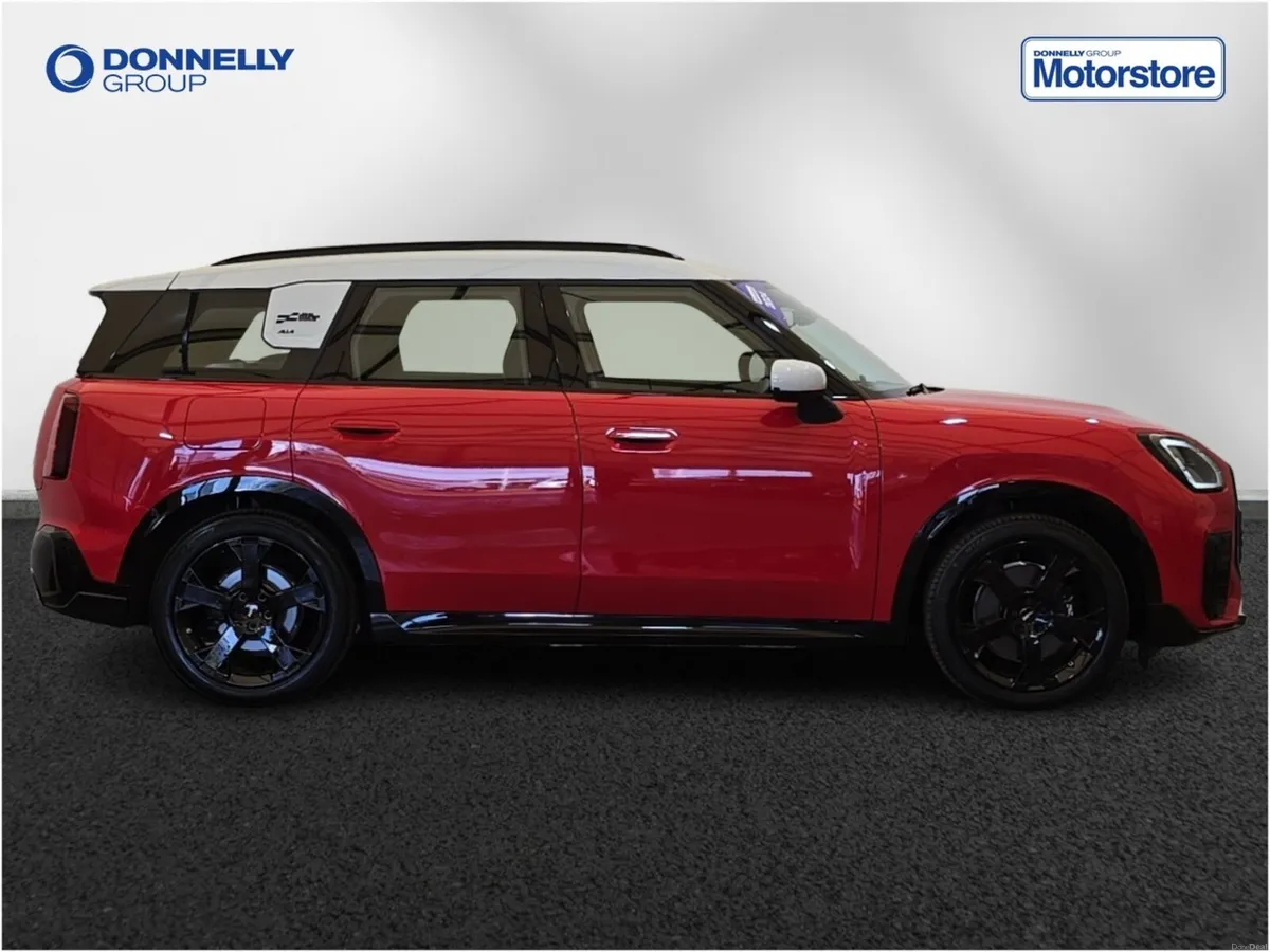MINI Countryman Electric Hatchback SE Sport - Image 3