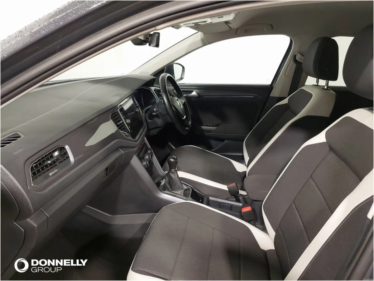 Volkswagen T-roc Hatchback SEL - Image 2