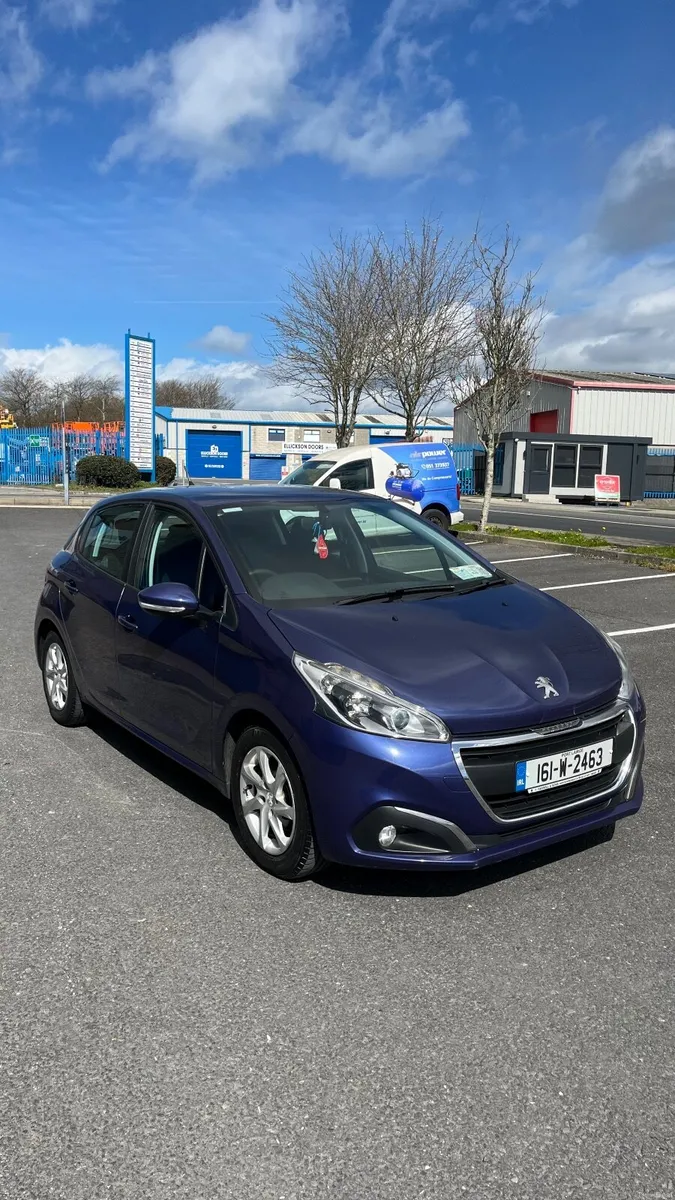 Peugeot 208 2016 - Image 1