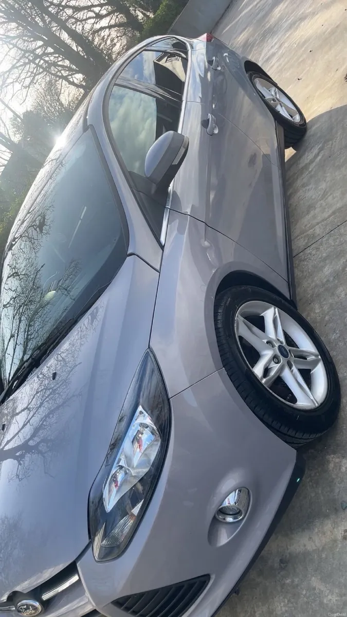 Ford Focus 2011 - Image 1