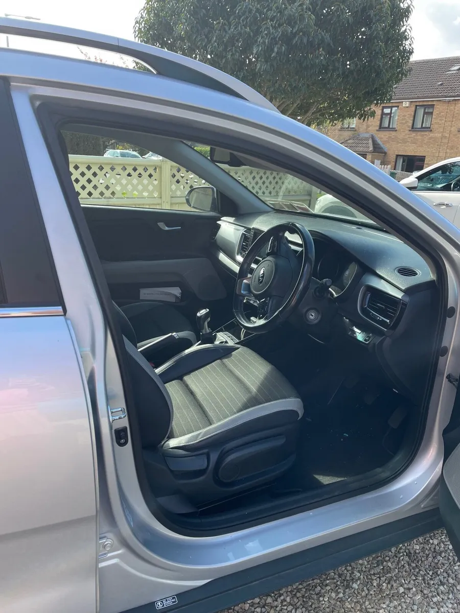 Kia Stonic 2019 **LOW MILEAGE K3 model - Image 4