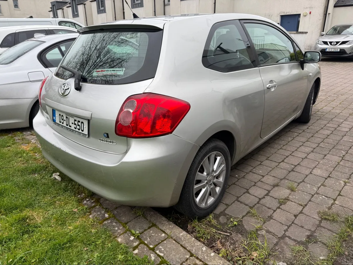 Toyota Auris 2009 - Image 4