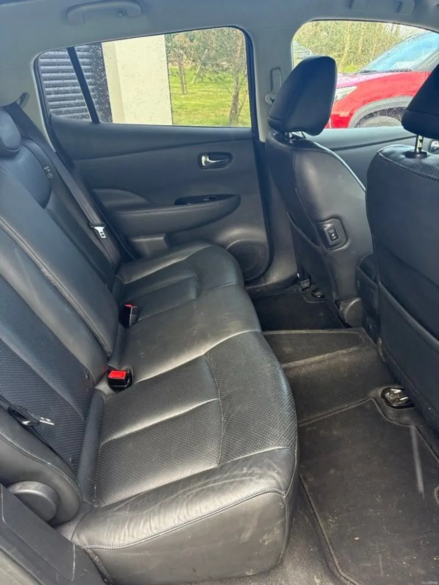 2017 Nissan Leaf - Image 4