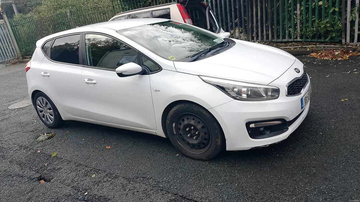 Van car for sale - Image 1