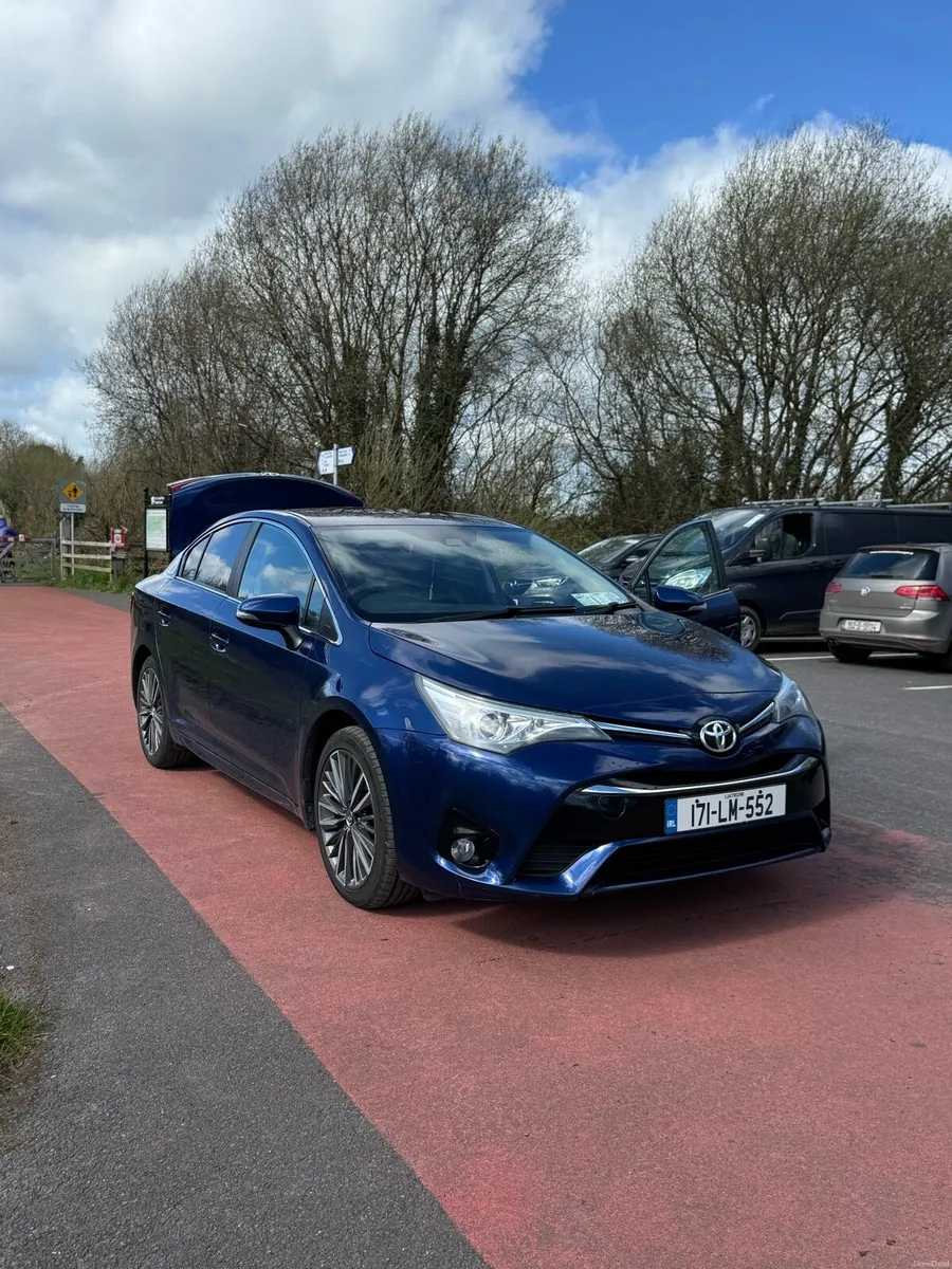 Toyota Avensis 2017 - Image 2